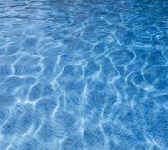 woda w basenie